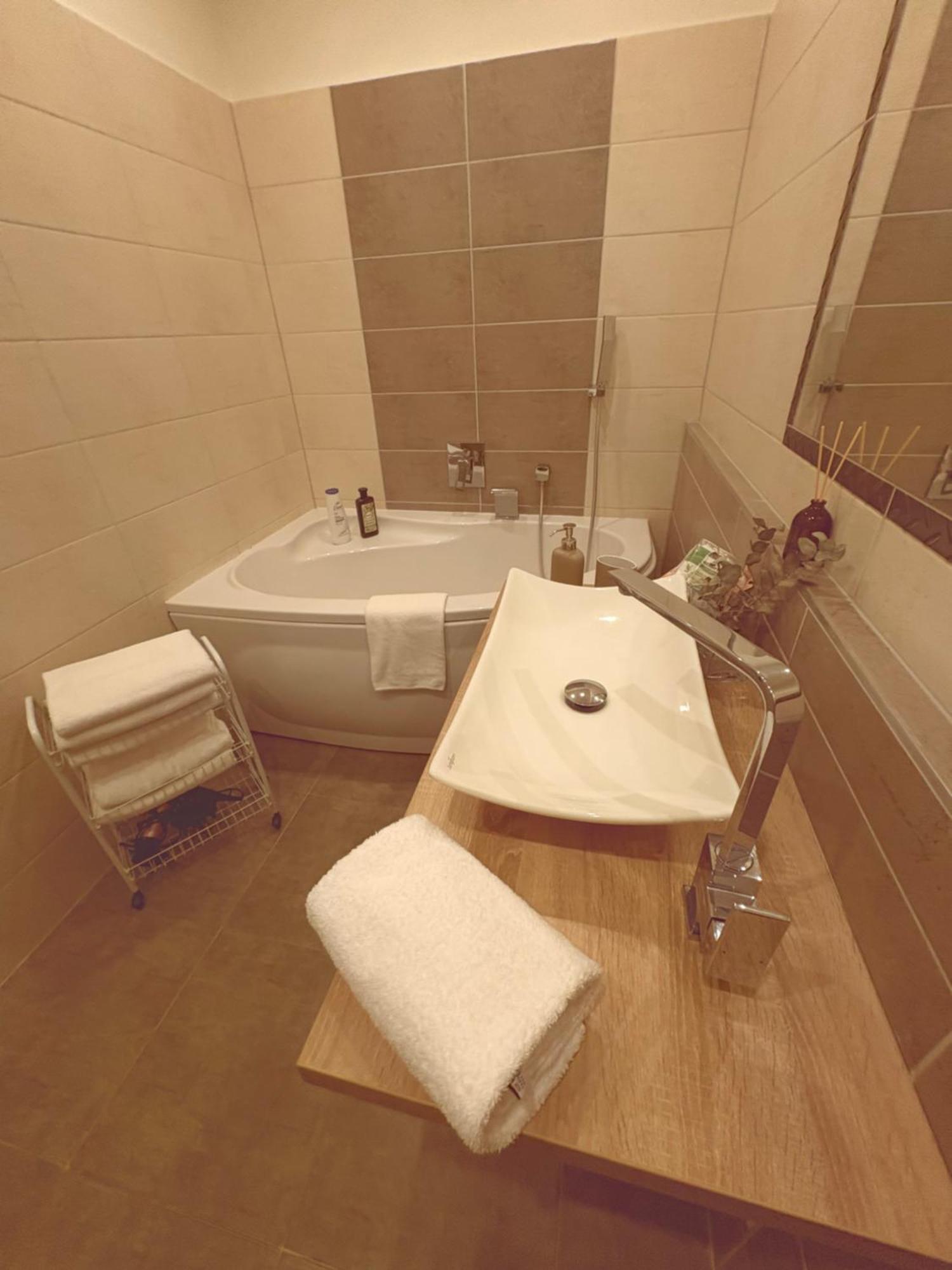 Trio Apartments Ostrawa Zewnętrze zdjęcie